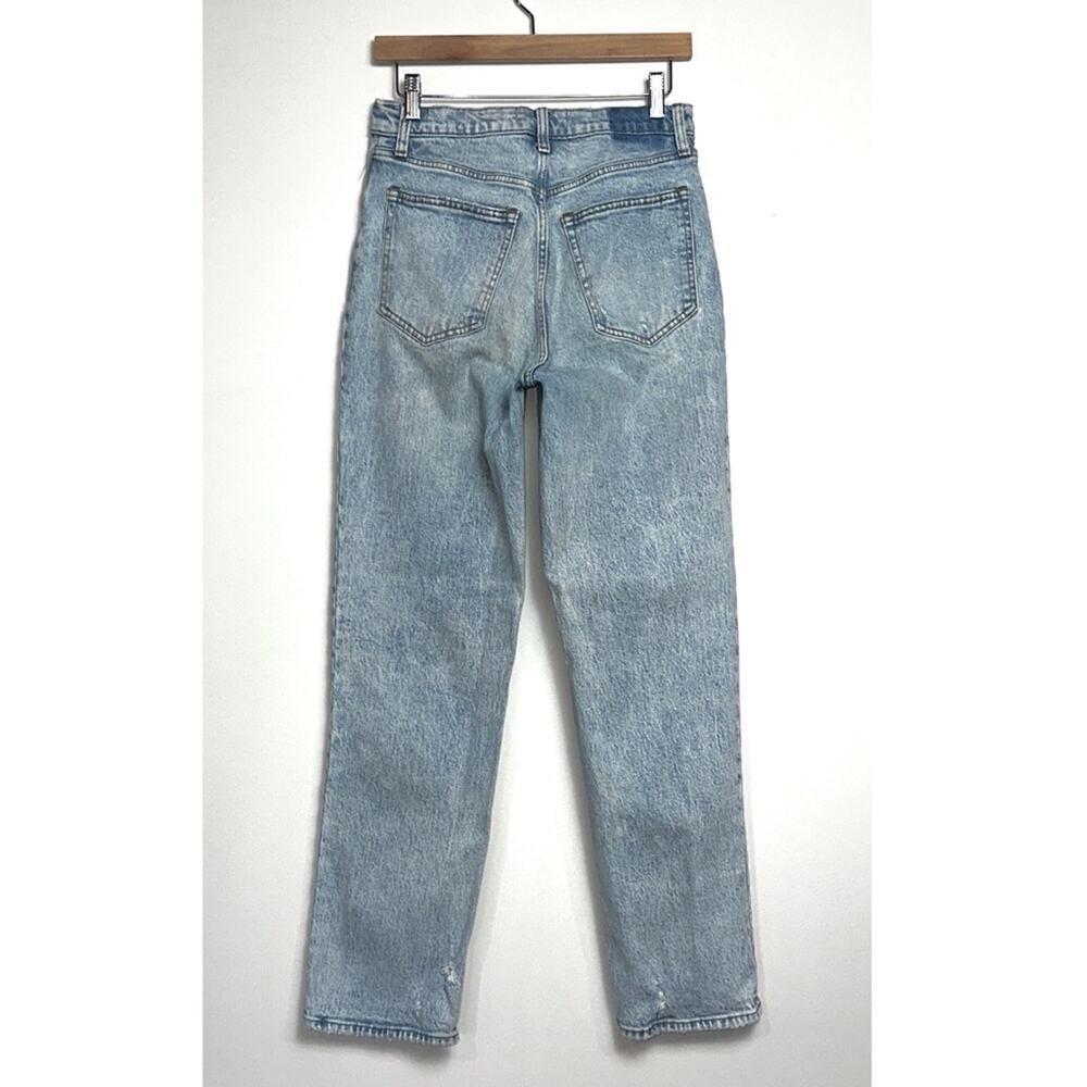 Abercrombie & Fitch 90s Ultra High Rise Light Acid Wash Straight Jeans - Picture 8 of 13